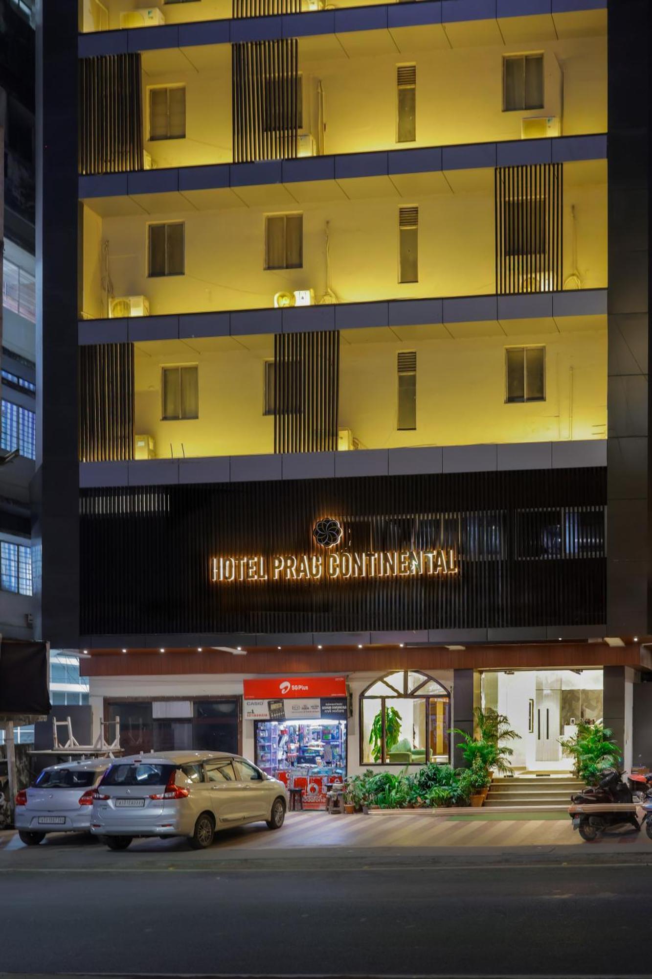 Hotel Prag Continental Guwahati Exterior photo